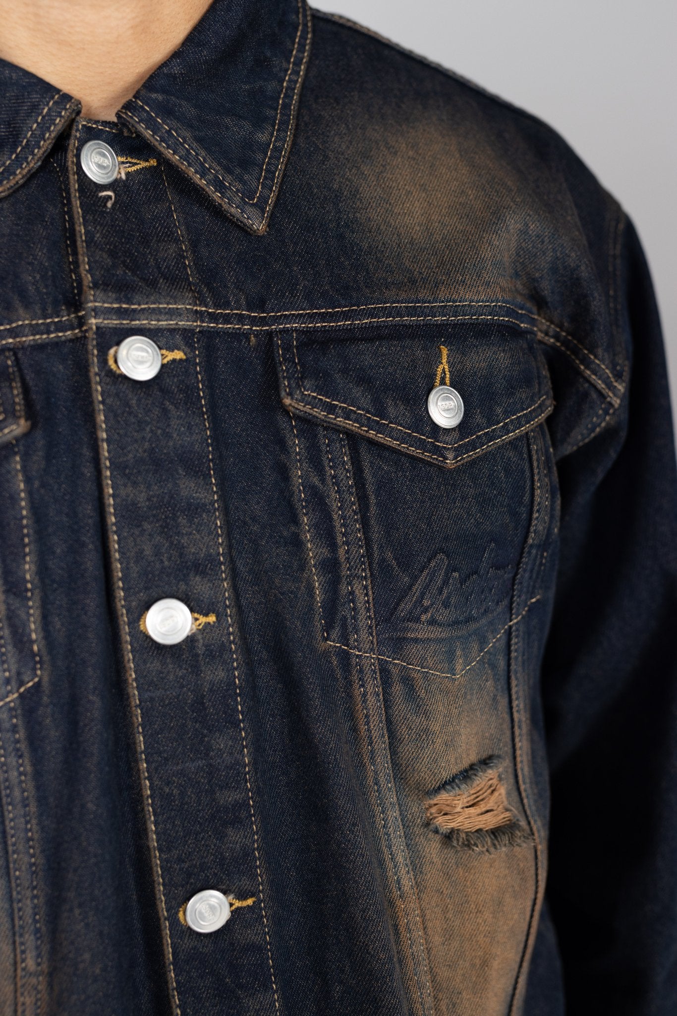DENIM JACKET LSDR SET - DIRTY DENIM SET - DENIM SET ZARA - WASHED DENIM SET LA SCENE DE RUE - JACKET DARK BLUE DENIM BROWN - CROPPED DENIM JHACKET STREETWEAR LUXURY - ACNE STUDIOS DENIM JACKET DUPE - OVERSIZED DENIM SET - WIDE LEG JEANS - DENIM JACKET TRUCKER LSDR - LA SCENE DE RUE
