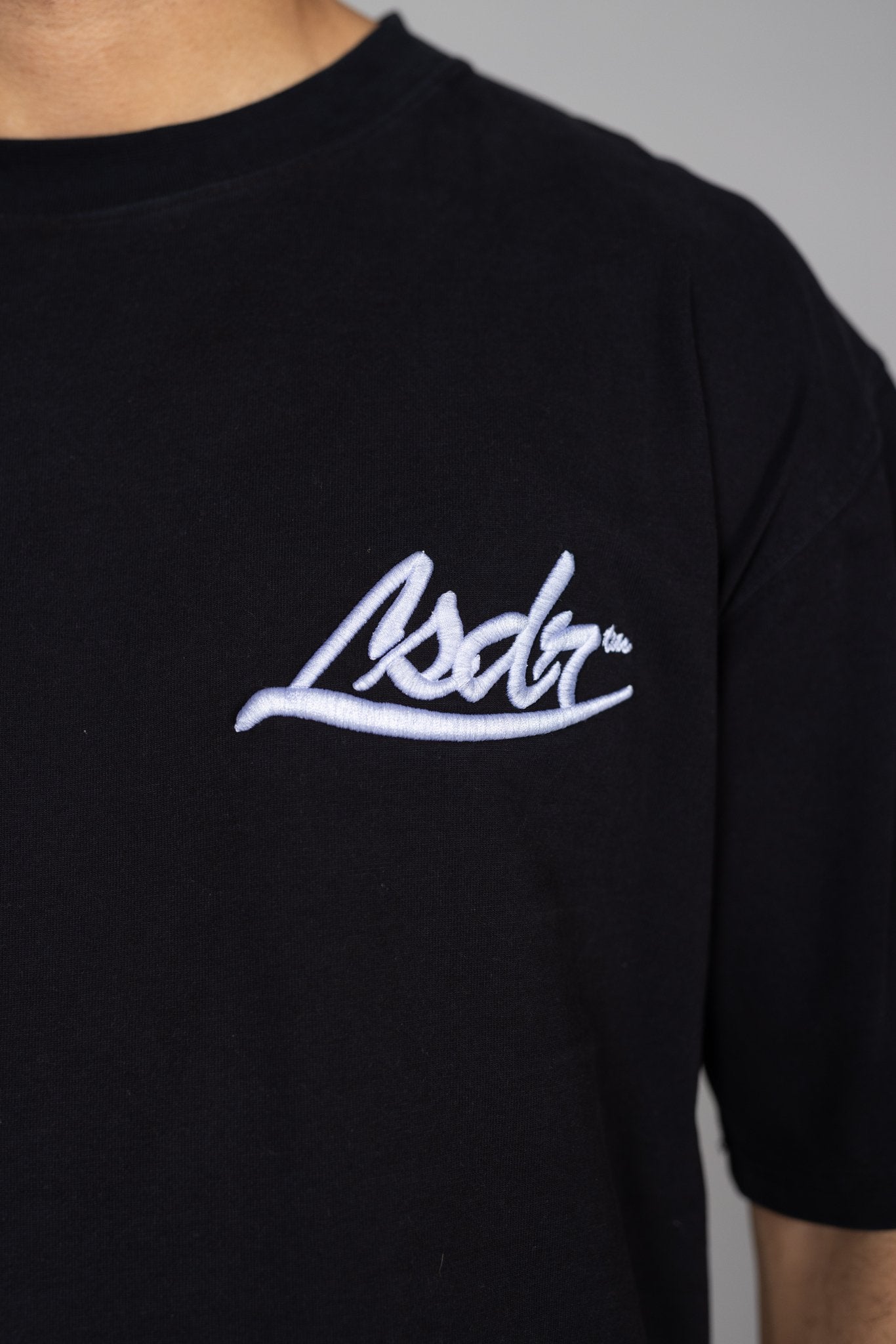 LOGO T-SHIRT LSDR - LA SCENE DE RUE T-SHIRT - WASHED BLACK LSDR T-SHIRT - EMBROIDERY T-SHIRT LSDR SCRIPT LOGO - BOXY OVERSIZED T-SHIRT LUXURY ACNE STUDIOS EQUALITE - BASIC T-SHIRT HEAVY - HEAVYWEIGHT T-SHIRT - LA SCENE DE RUE -