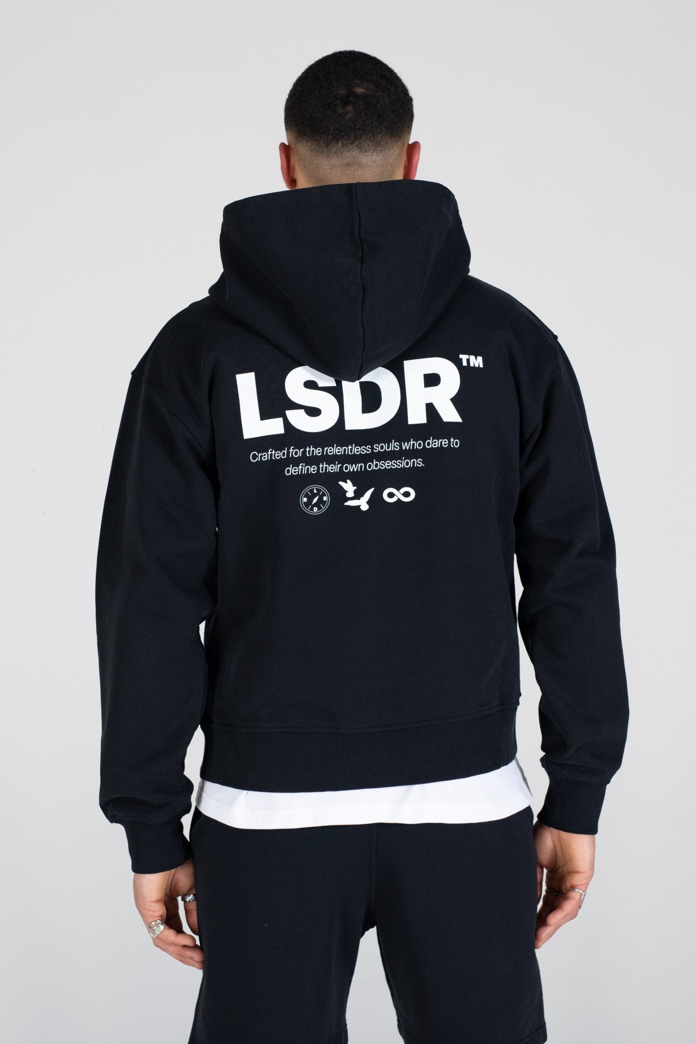 EXPLORERS ZIP HOODIE - JET BLACK - LA SCÈNE DE RUEZip hoodieLA SCÈNE DE RUELA SCÈNE DE RUE