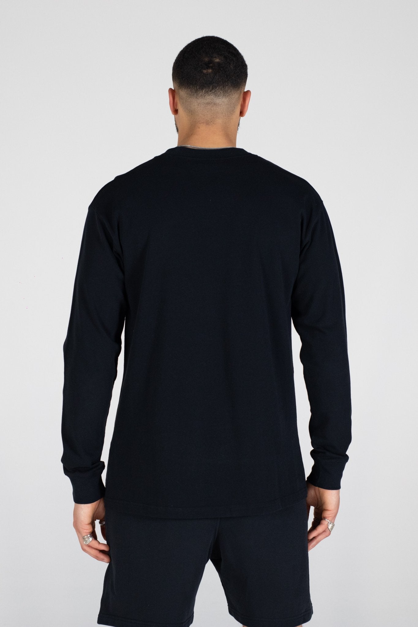 LOGO LONG SLEEVE V2 - JET BLACK - LA SCÈNE DE RUELong sleeved T-shirtLA SCÈNE DE RUELA SCÈNE DE RUE