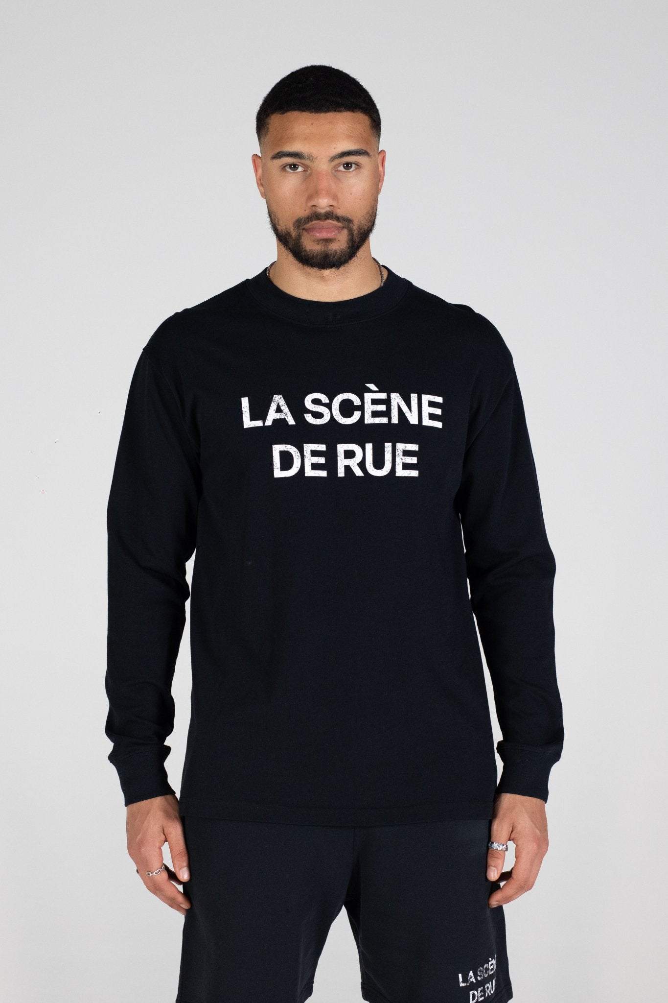 LOGO LONG SLEEVE V2 - JET BLACK - LA SCÈNE DE RUELong sleeved T-shirtLA SCÈNE DE RUELA SCÈNE DE RUE