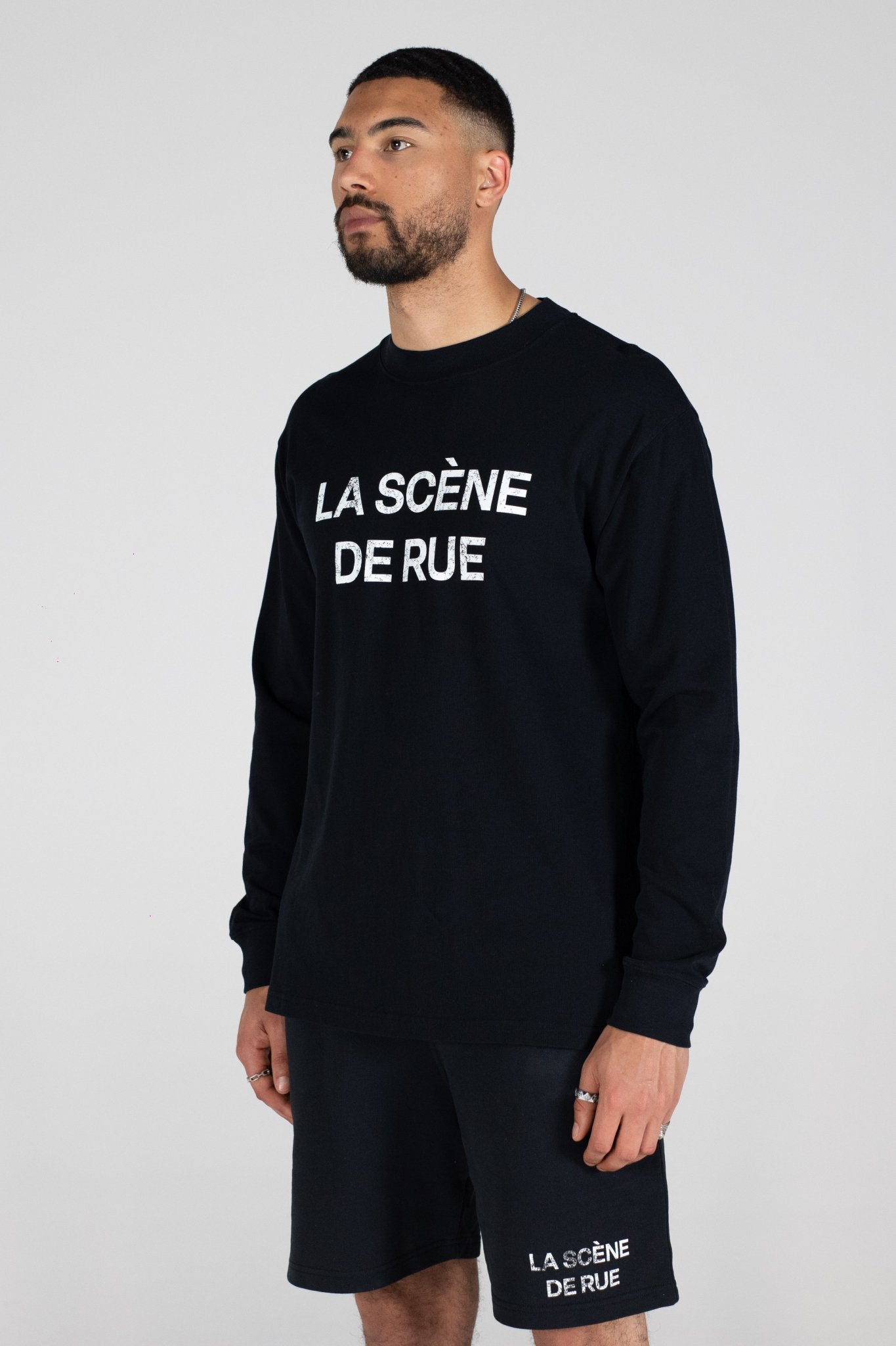 LOGO LONG SLEEVE V2 - JET BLACK - LA SCÈNE DE RUELong sleeved T-shirtLA SCÈNE DE RUELA SCÈNE DE RUE