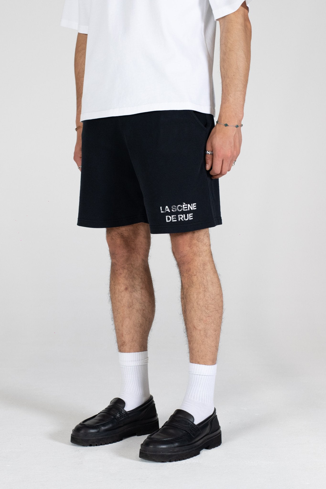 LOGO SHORT V1 - JET BLACK - LA SCÈNE DE RUETrackpantsLA SCÈNE DE RUELA SCÈNE DE RUE