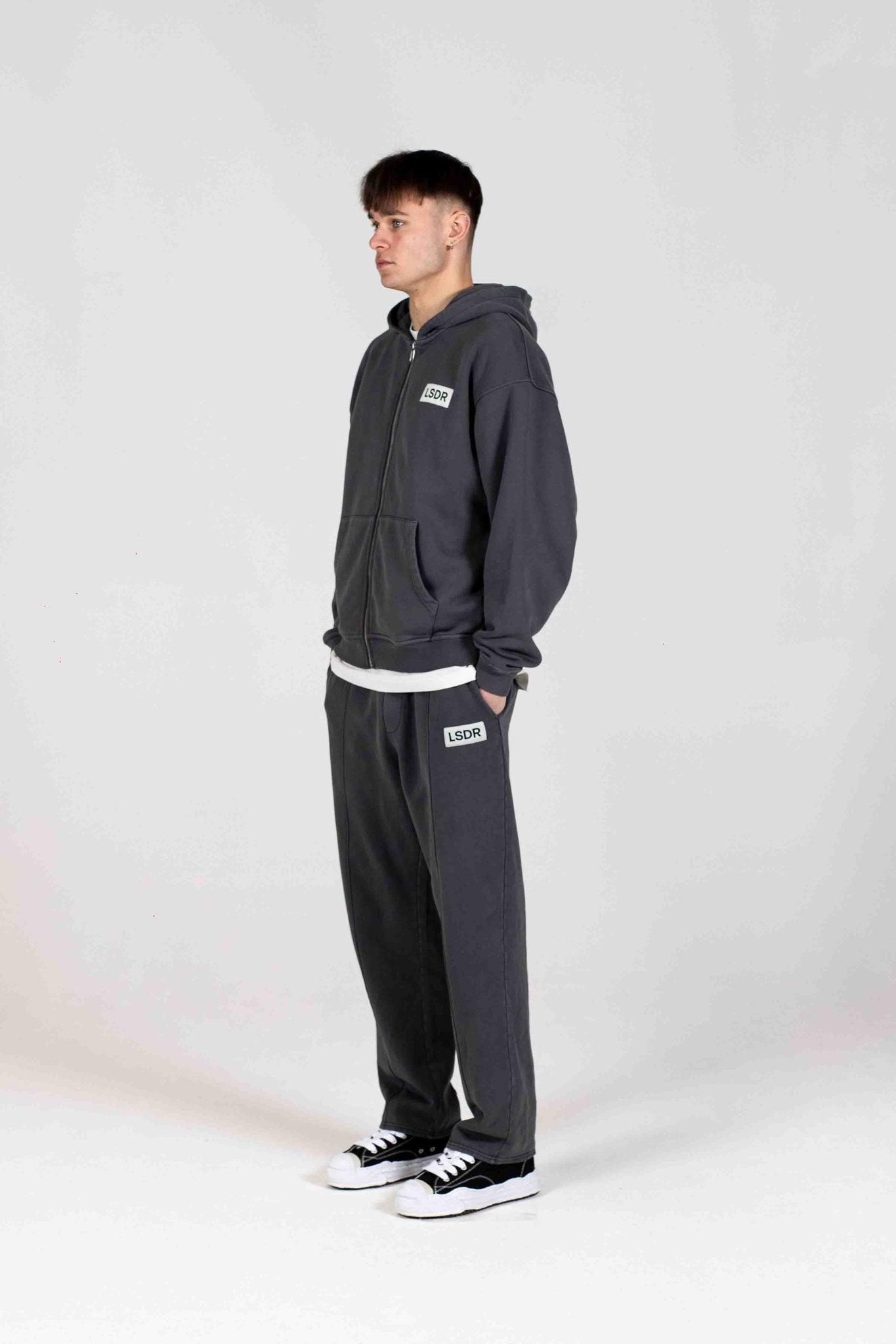 UDR TRACKPANTS - GRAY PINSTRIPE - LA SCÈNE DE RUETrackpantsLA SCÈNE DE RUELA SCÈNE DE RUE