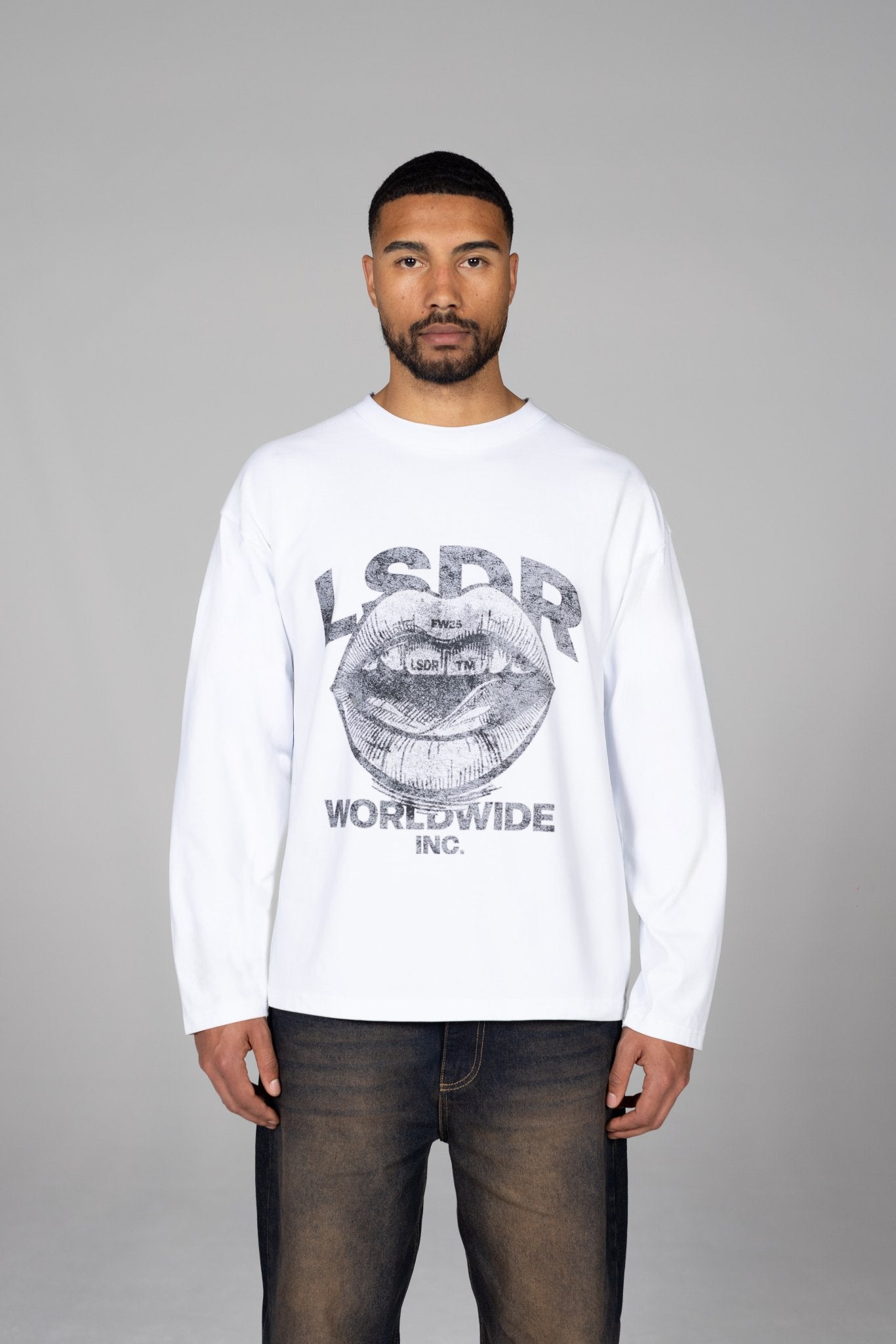 LONGSLEEVE LSDR - LONG SLEEVE LSDR - LA SCENE DE RUE LS WHITE - LONGSLEEVE AGED WHITE - LONGSLEEVE VINTAGE PRINT - LONGSLEEVE LIPS LSDR - LONGSLEEVE WORDWIDE - OVERSIZED LONGSLEEVE WHITE - BOXY LONGSLEEVE LUXURY - EQUALITE LONGSLEEVE - ACNE STUDIOS LONGSLEEVE - WHITE LS CROPPED - BOXY LONGSLEEVE LSDR