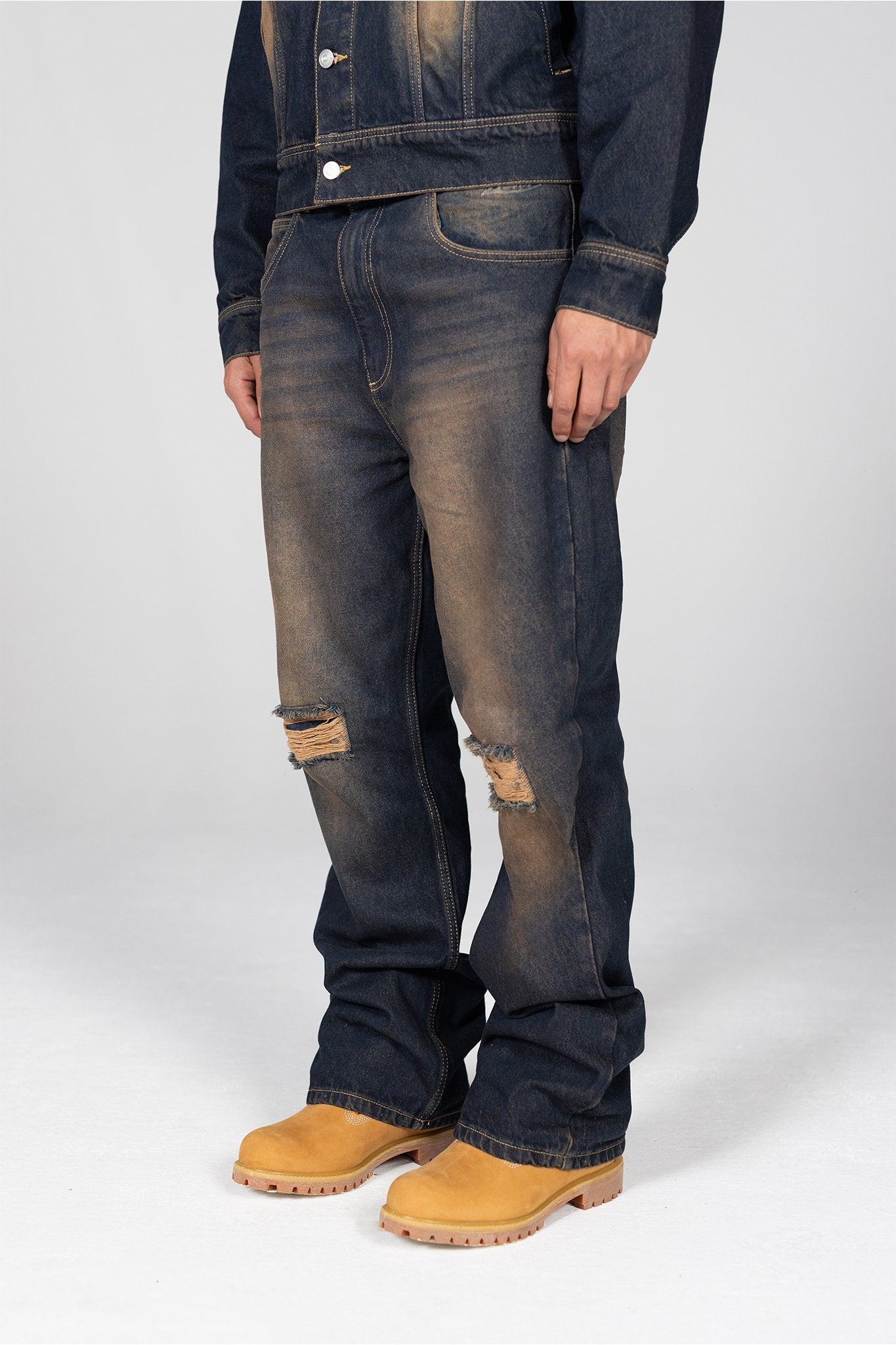 DENIM JEANS LSDR SET - DIRTY DENIM SET - BAGGY JEANS LUXURY REPRESENT FLANEUR LA SCENE DE RUE  - WASHED DENIM SET LA SCENE DE RUE - JACKET DARK BLUE DENIM BROWN - CROPPED DENIM JHACKET STREETWEAR LUXURY - ACNE STUDIOS DENIM JEANS DUPE - OVERSIZED DENIM SET - WIDE LEG JEANS - DENIM JACKET TRUCKER LSDR - LA SCENE DE RUE 