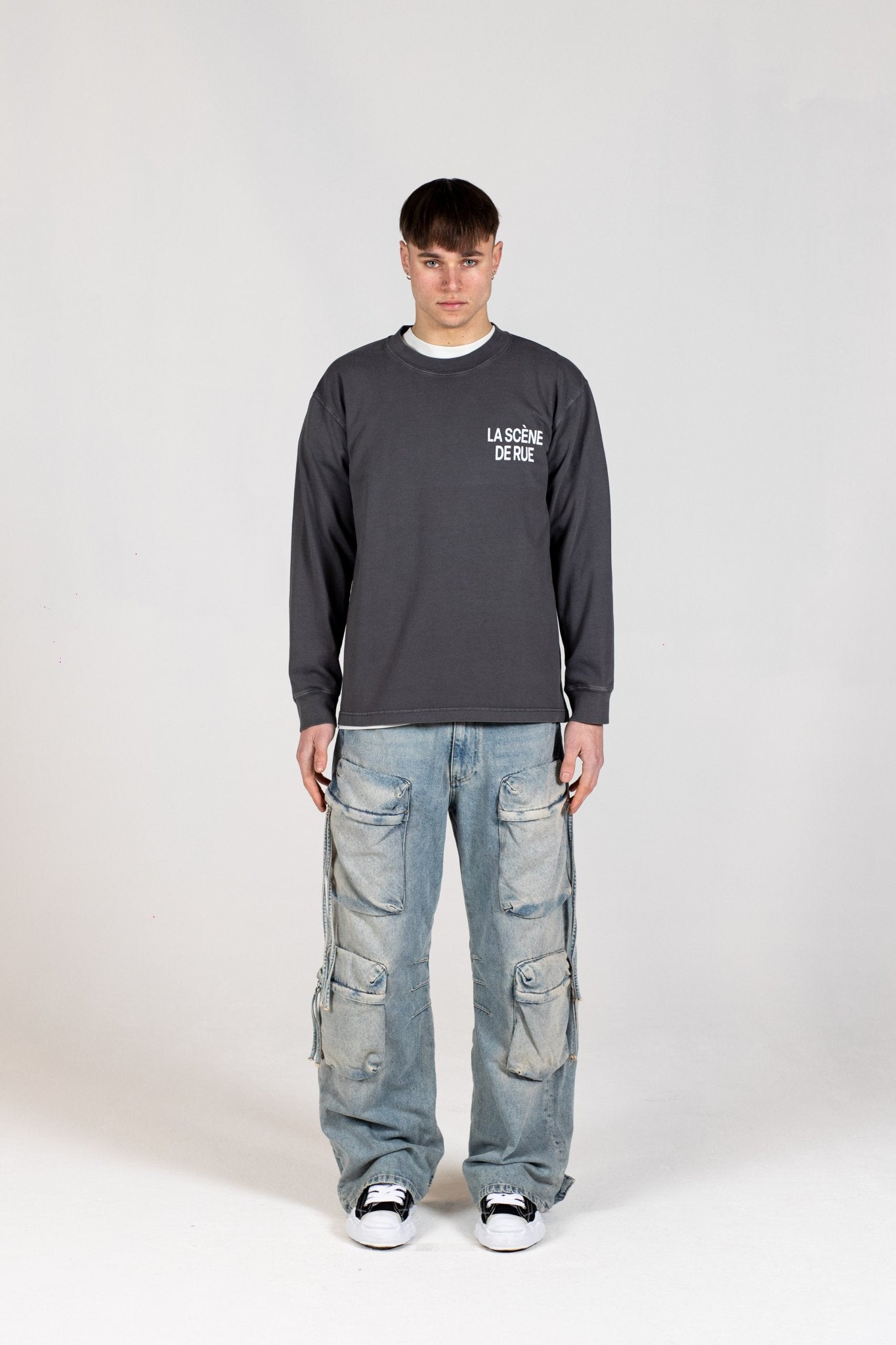LOGO LONG SLEEVE T-SHIRT - GRAY PINSTRIPE - LA SCÈNE DE RUELong sleeved T-shirtLA SCÈNE DE RUELA SCÈNE DE RUE