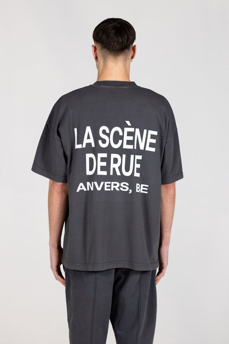 LOGO T - SHIRT - GRAY PINSTRIPE - LA SCÈNE DE RUET - ShirtLA SCÈNE DE RUELA SCÈNE DE RUE