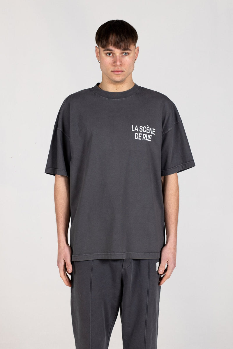 LOGO T - SHIRT - GRAY PINSTRIPE - LA SCÈNE DE RUET - ShirtLA SCÈNE DE RUELA SCÈNE DE RUE