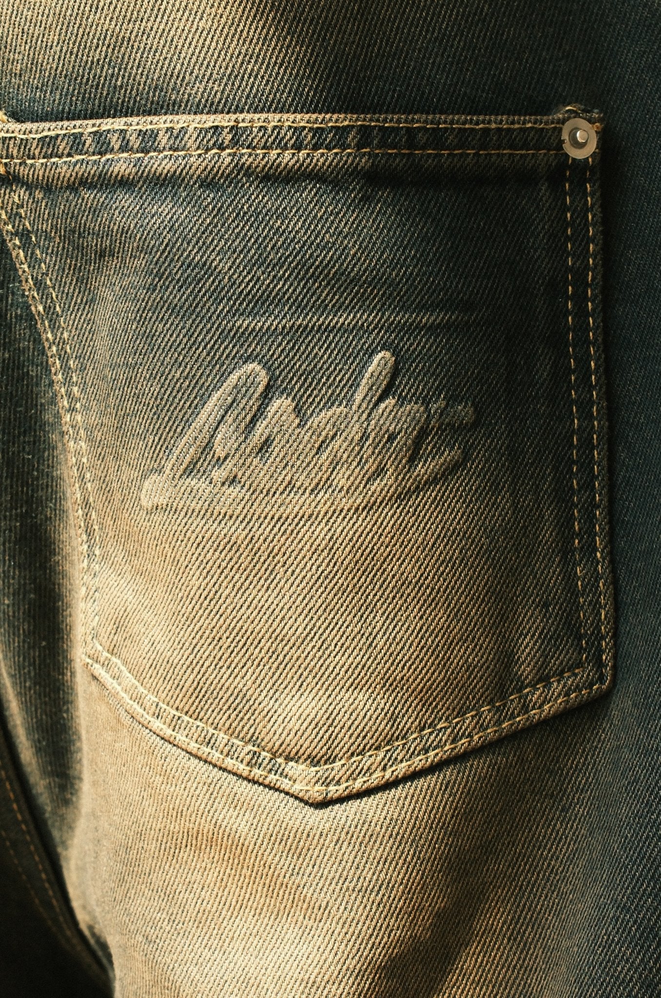 TERRE NOIR JORTS - DIRTY WASH - LA SCÈNE DE RUEDenim ShortLA SCÈNE DE RUELA SCÈNE DE RUE